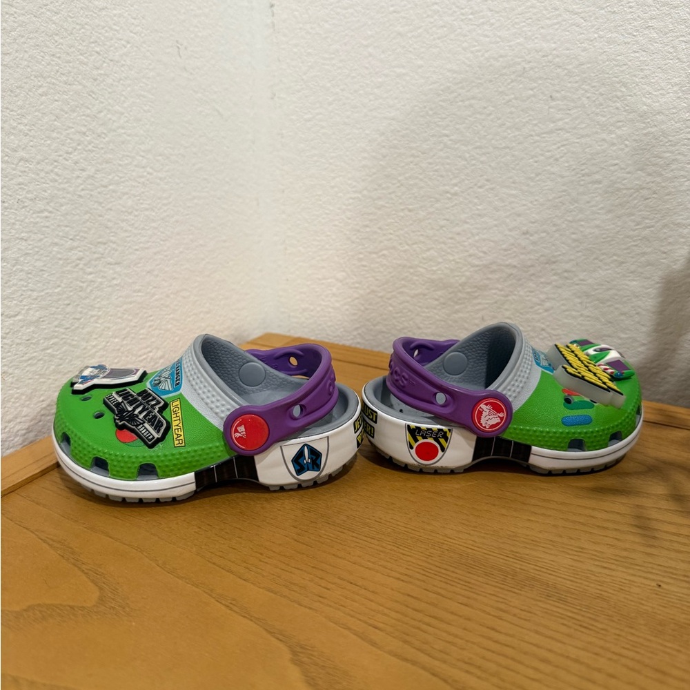 Disney Buzz Lightyear Crocs Size 5C - Picture 9 of 9